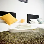Godiva Rooms - Swan Lane